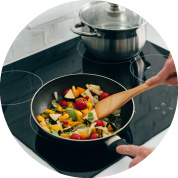 Balmaz Bútor- Hajdúböszörmény - Egy wok és egy edény
